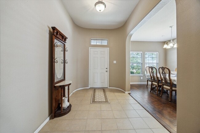919 E Tide Bay Cir