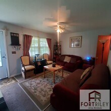 1405 Bel Air Dr in Junction City, KS - Building Photo - Building Photo