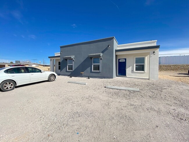 property at 8702 De Alva Dr