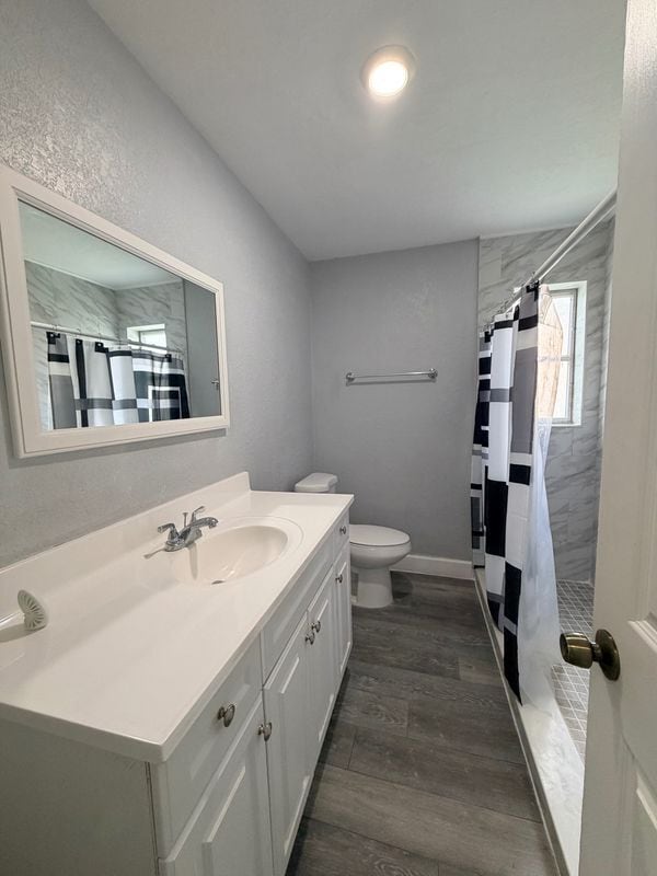 7031 NW 20th St in Sunrise, FL - Building Photo - Building Photo