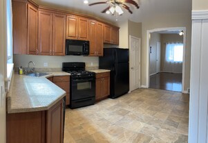 158 Dryden Way in Pittsburgh, PA - Building Photo