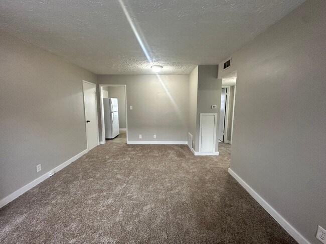 1431 Nightingale Rd in Louisville, KY - Foto de edificio - Building Photo