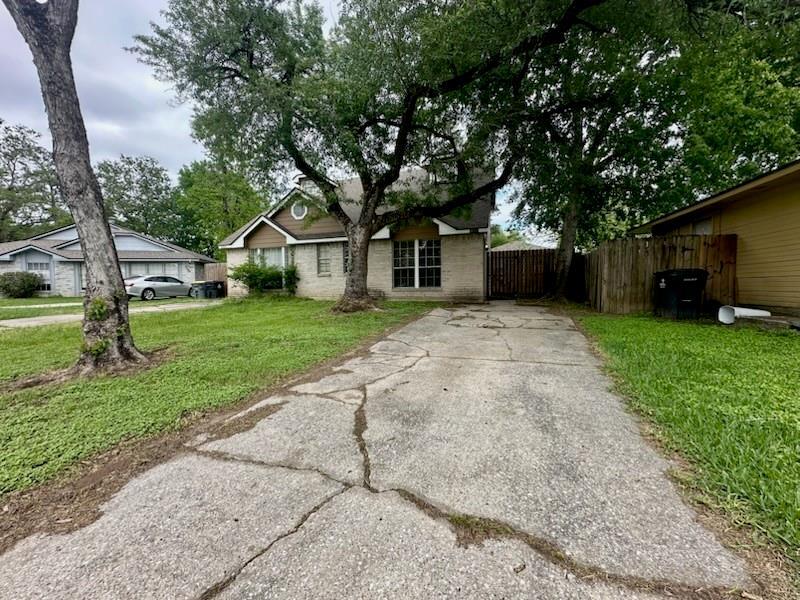 22214 Moss Falls Ln in Spring, TX - Building Photo