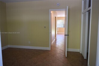 2915 Plunkett St in Hollywood, FL - Building Photo - Building Photo