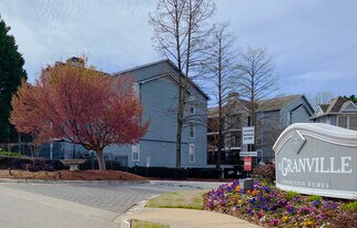 513 Granville Ct, Unit 513 in Sandy Springs, GA - Building Photo