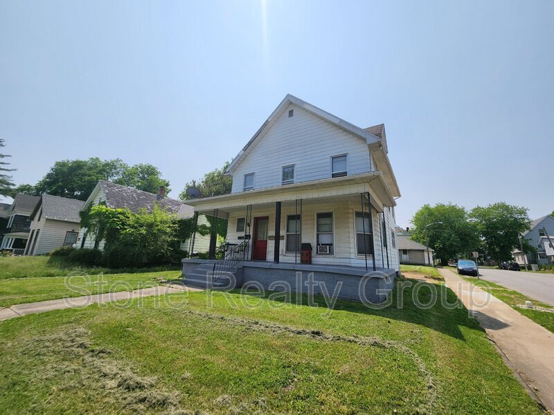 1101 S 7th St in Terre Haute, IN - Foto de edificio