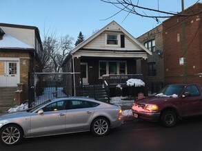 56 W 76th St in Chicago, IL - Building Photo - Building Photo