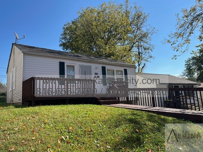 3933 Monroe Ave in Kansas City, MO - Building Photo