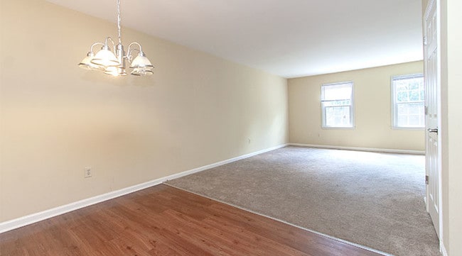 River Walk Townhomes in Bethlehem, PA - Foto de edificio - Building Photo
