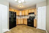 7736 Woods Crossing Ave, Unit 1601 in Indianapolis, IN - Foto de edificio - Building Photo