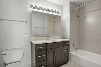 542 N State St in Chicago, IL - Building Photo - Building Photo