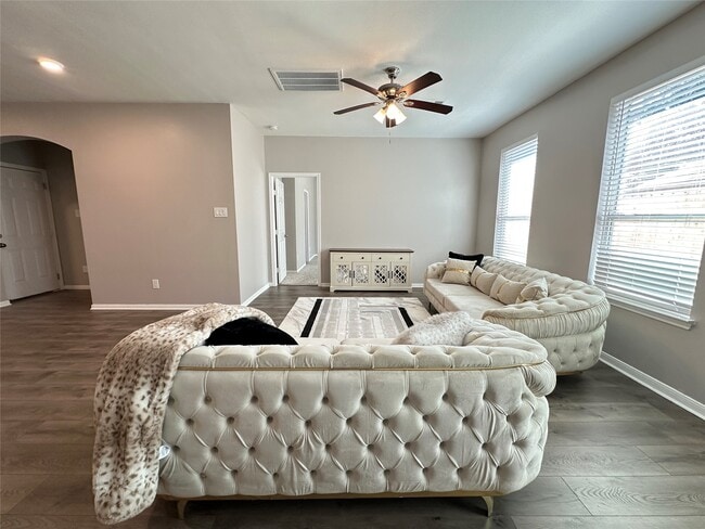 11114 Beverley Pk St