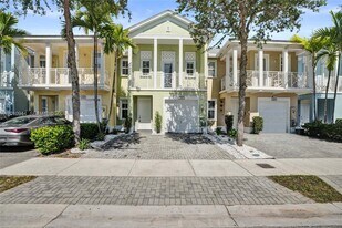 7441 NW 114th Ct in Medley, FL - Building Photo