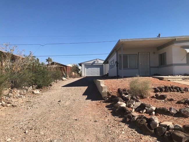 1650 Arriba Dr in Bullhead City, AZ - Building Photo - Building Photo