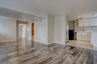 2293 S Cherokee St in Denver, CO - Building Photo - Building Photo