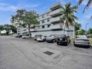 1891 N 61st Ave in Hollywood, FL - Building Photo - Building Photo