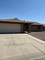 4919 W Ironwood Dr in Glendale, AZ - Building Photo