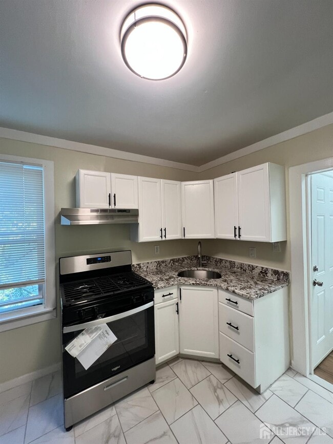 property at 426 Willow Ave