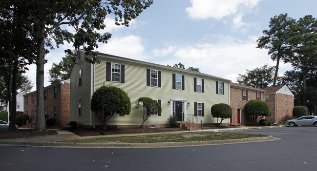 Kingsbridge North in Chesapeake, VA - Foto de edificio - Building Photo