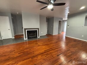 577 Berlant Ave in Roselle, NJ - Building Photo - Building Photo