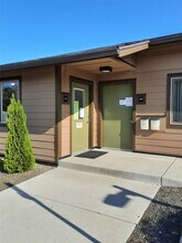 189 NW Glenhart Ave in Winston, OR - Building Photo - Building Photo