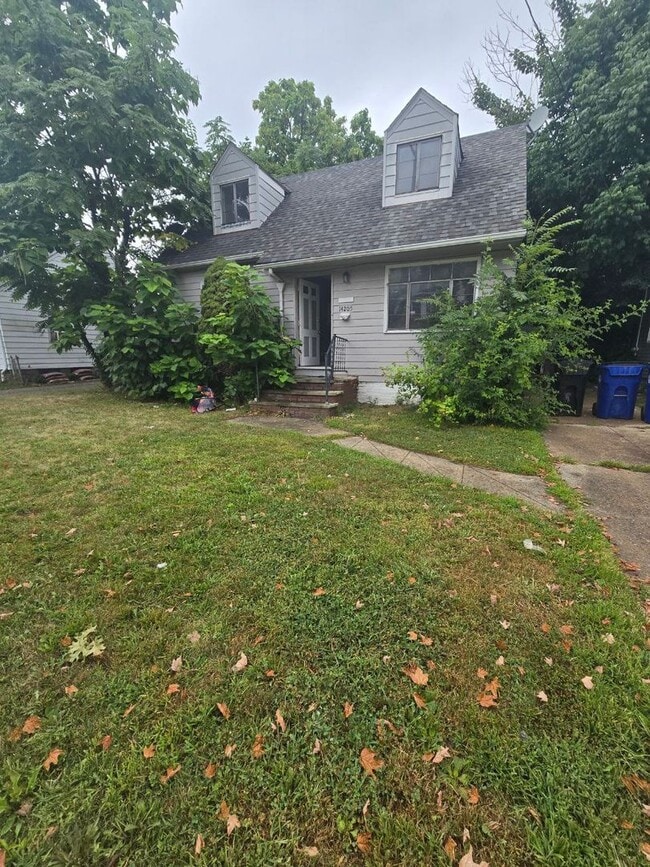 property at 14205 Sylvia Ave
