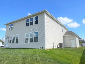 218 Rhinebeck Wy in Algonquin, IL - Building Photo - Building Photo