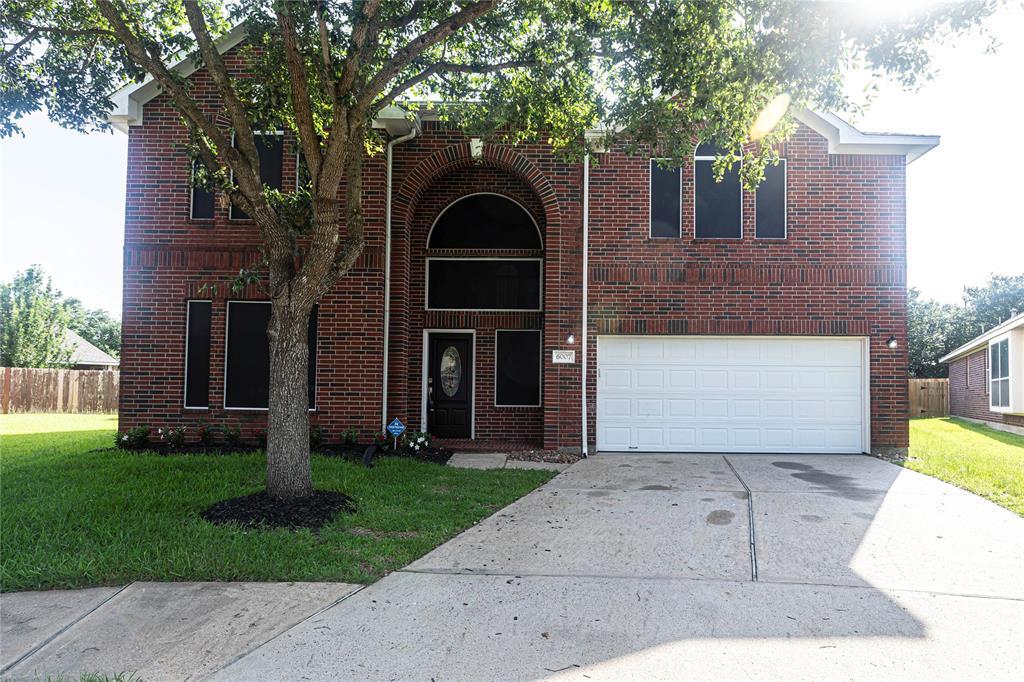 6007 Bassetdale Ln in Houston, TX - Foto de edificio