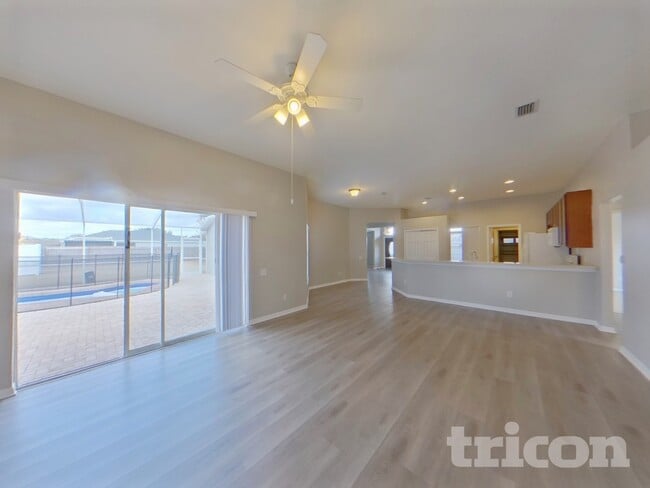 4412 Windmill Pointe Dr in Plant City, FL - Foto de edificio - Building Photo