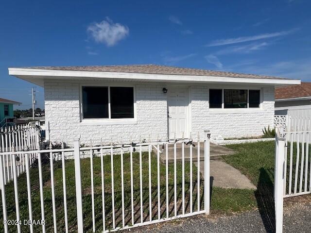 3822 S Atlantic Ave in Daytona Beach Shores, FL - Building Photo