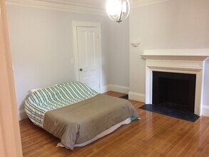 400 Marlborough St, Unit 3A in Boston, MA - Building Photo - Building Photo