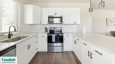 2445 Estrella Pkwy in Goodyear, AZ - Building Photo - Building Photo