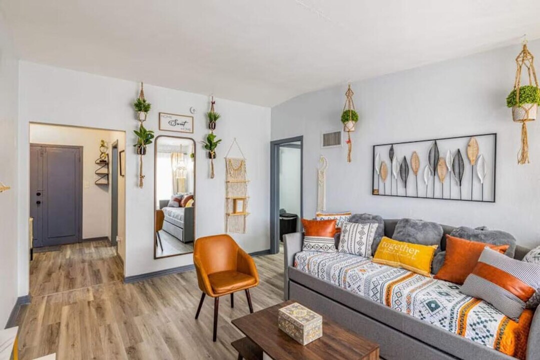 1400 Montclair Ct in Orlando, FL - Building Photo