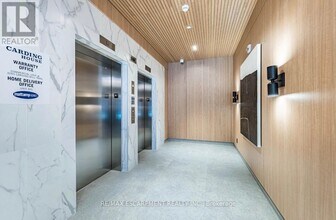 3250 Carding Mill Trail in Oakville, ON - Building Photo - Building Photo