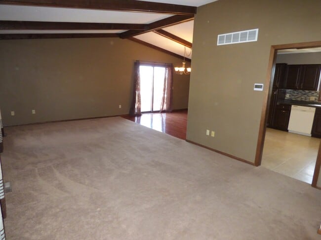 4022 10th Ave NW in Rochester, MN - Building Photo - Building Photo