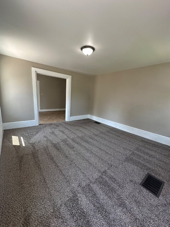property at 318 Linn St