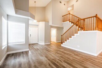 104 Escada Ln in Las Vegas, NV - Building Photo - Building Photo