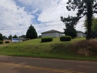 Polly Beverly Apartments in Fayette, MS - Foto de edificio - Building Photo