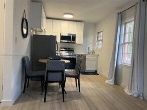 421 75th St in Miami Beach, FL - Building Photo - Building Photo