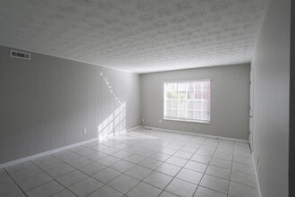 5325 Hansel Ave in Belle Isle, FL - Building Photo - Building Photo