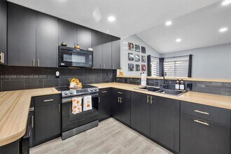 13713 SW 149th Cir Ln in Miami, FL - Building Photo - Building Photo