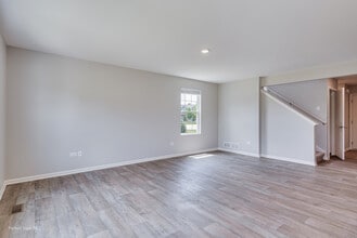 2064 Canyon Creek Ct in Aurora, IL - Building Photo - Building Photo