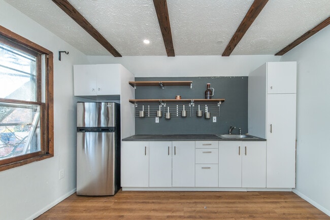 90 Maple St, Unit 3 in West Orange, NJ - Building Photo - Building Photo