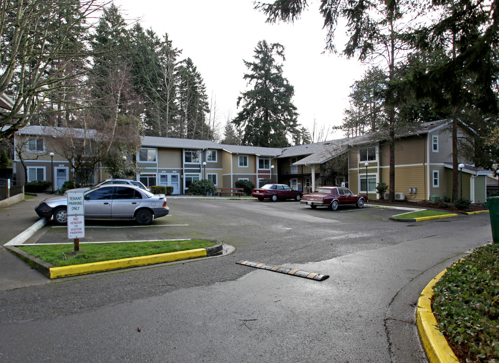 Forest Glen in Redmond, WA - Building Photo