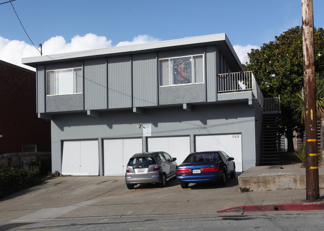 568 Baden Ave in South San Francisco, CA - Foto de edificio - Building Photo