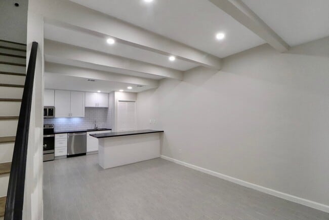 property at 5929 Queensloch Dr