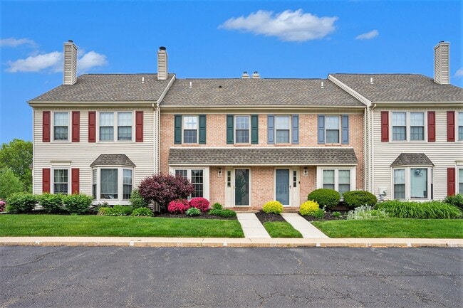 property at 103 Pinetree Ct