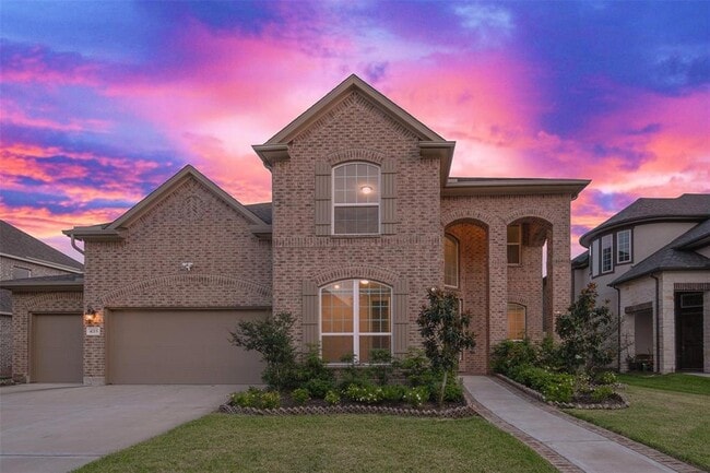 property at 4715 Hollow Tree Dr