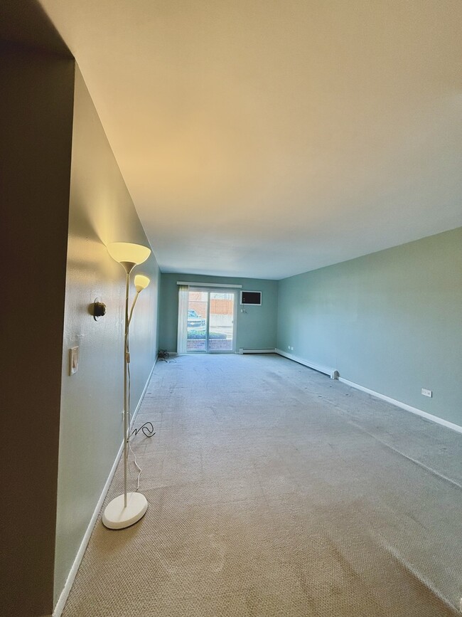 2343 Ogden Ave in Downers Grove, IL - Building Photo - Building Photo