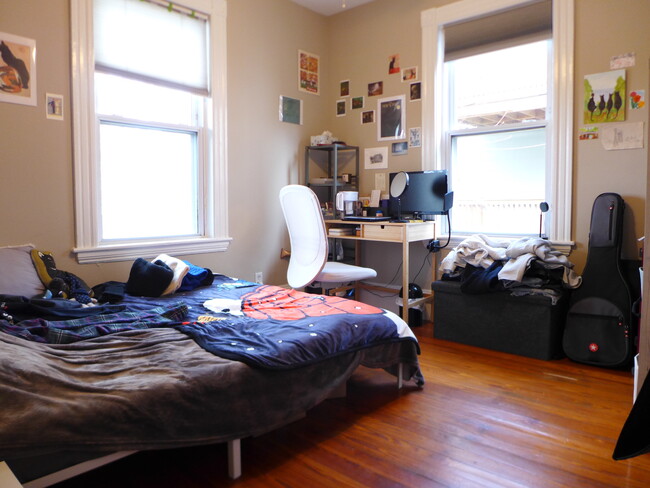 37 Parker Hill Ave, Unit 2 in Boston, MA - Foto de edificio - Building Photo
